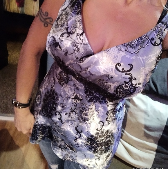 Shimmery lt blue/black asymmetrical top - Picture 7 of 12